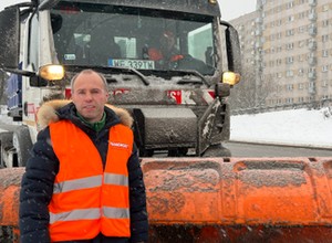 Godzina na wyjazd i rozpoczęcie pracy. Jeździłem z kierowcą pługa