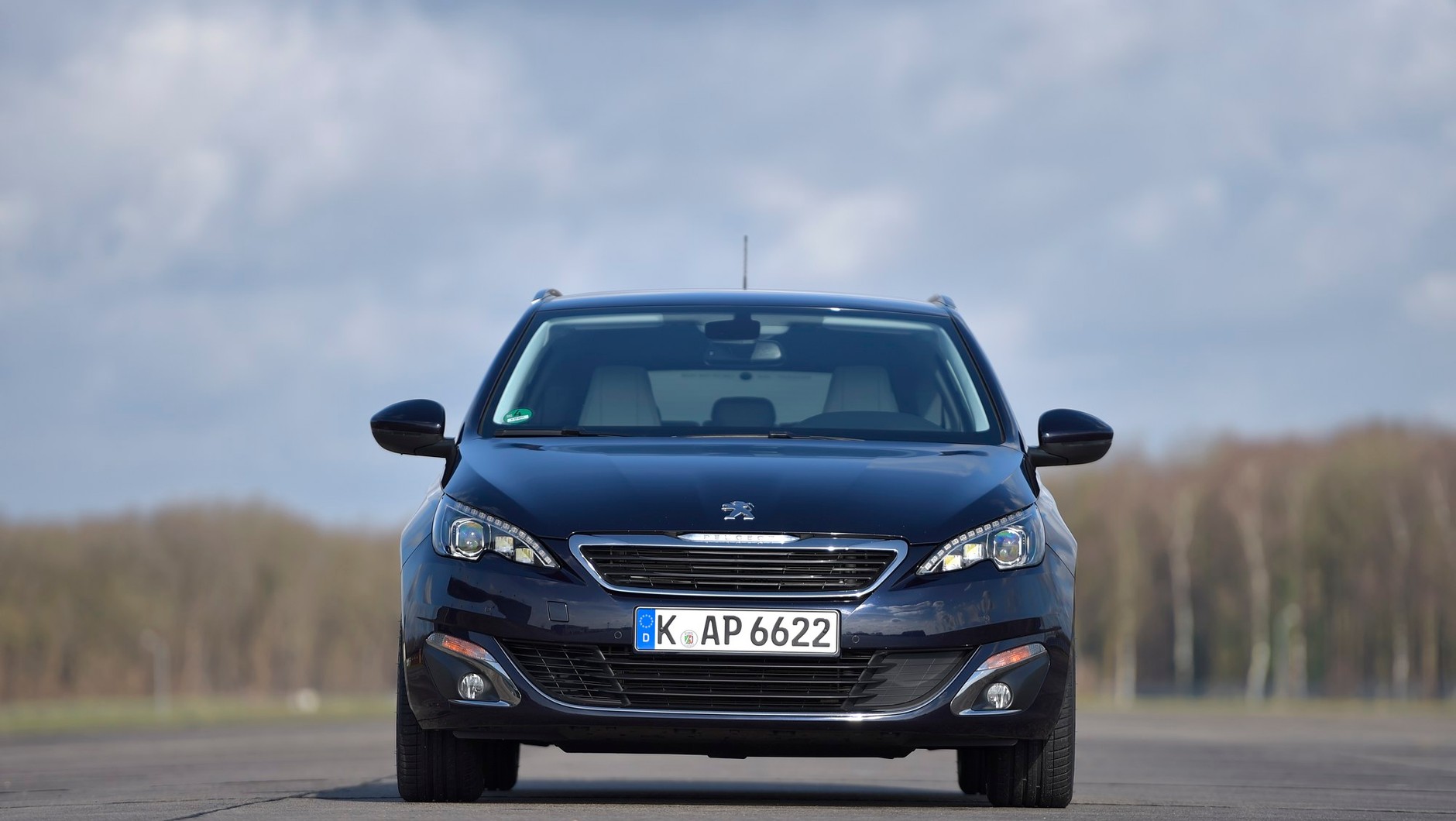 Uwodziciele rodzin - Kia cee'd SW, Opel Astra Sports Tourer, Peugeot 308 SW i Seat Leon ST