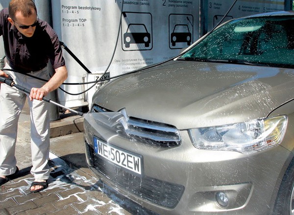 Jak dobrze umyć samochód?