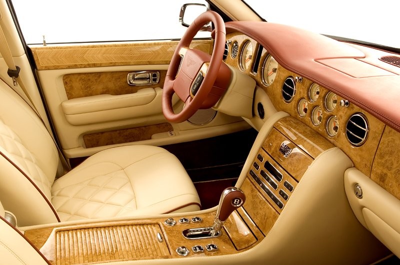 Bentley obchodzi 60-lecie z nowymi modelami