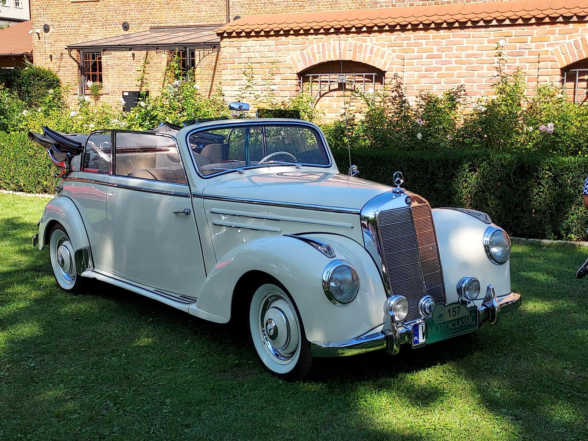 Klasyczne pojazdy na zamku Topacz 2024