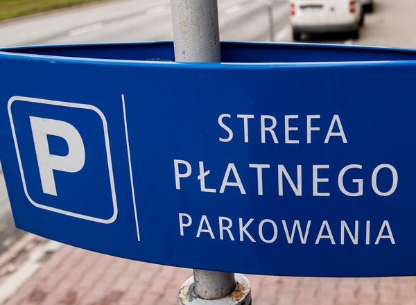 W tych miastach nawet w Boże Ciało zapłacisz za parkowanie