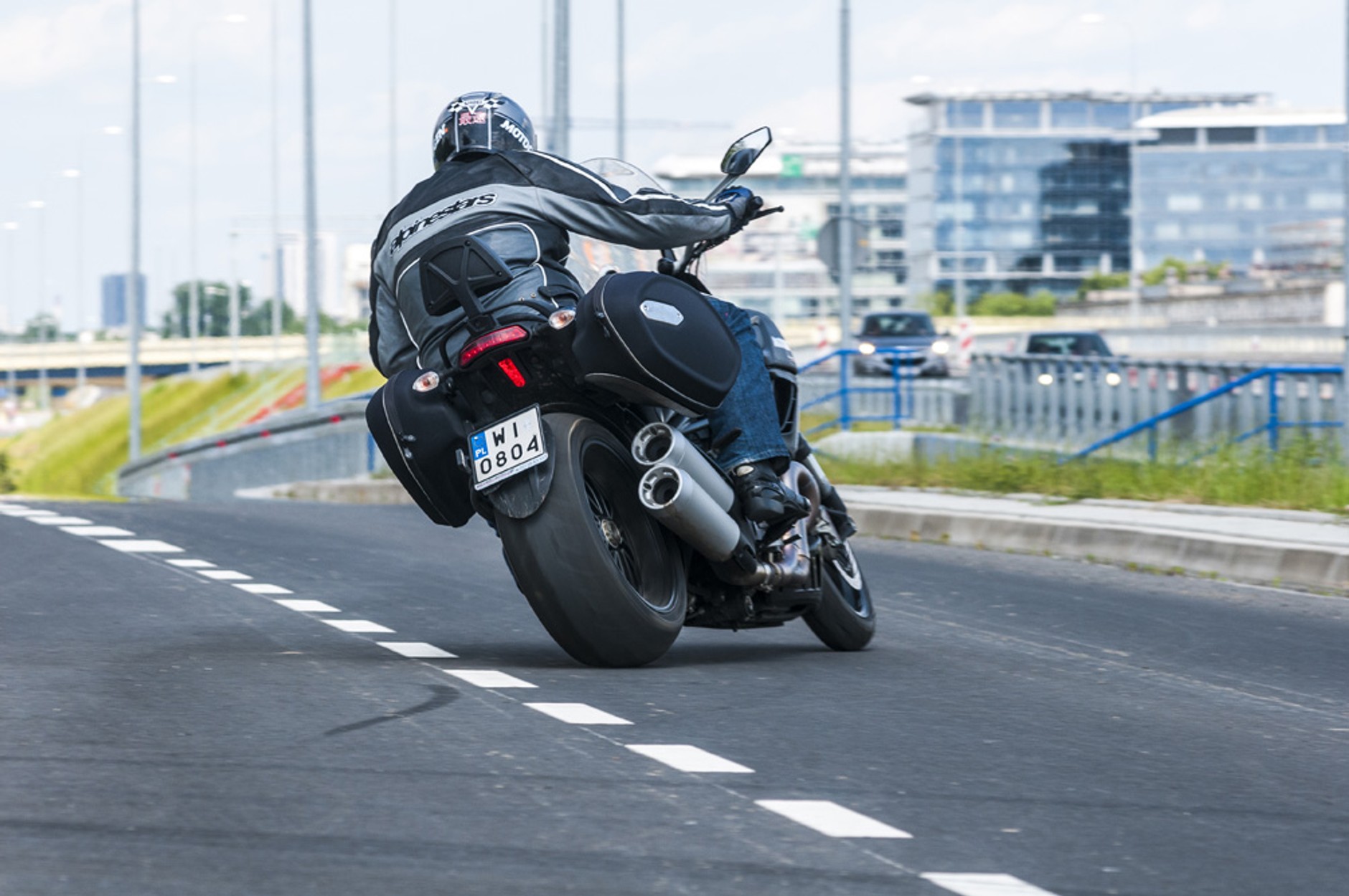 Ducati Diavel Strada