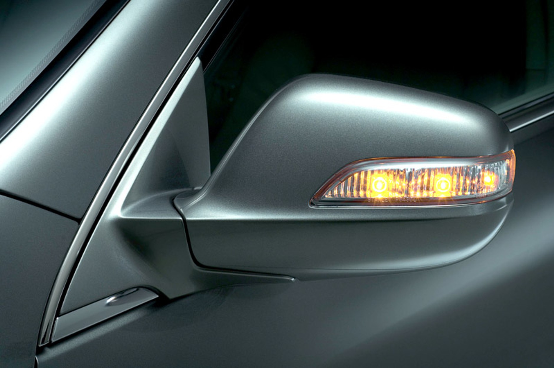 Honda Legend: z nowym designem i mocniejszym silnikiem