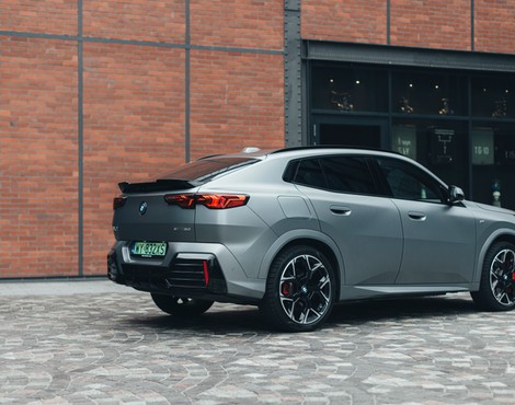 BMW iX2