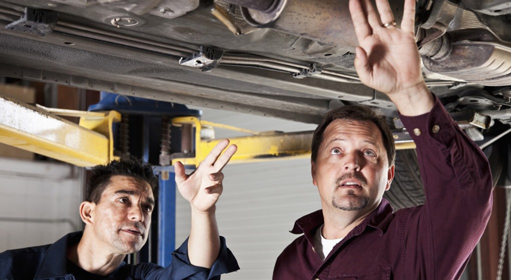 Co sprawdzić w aucie po zimie?