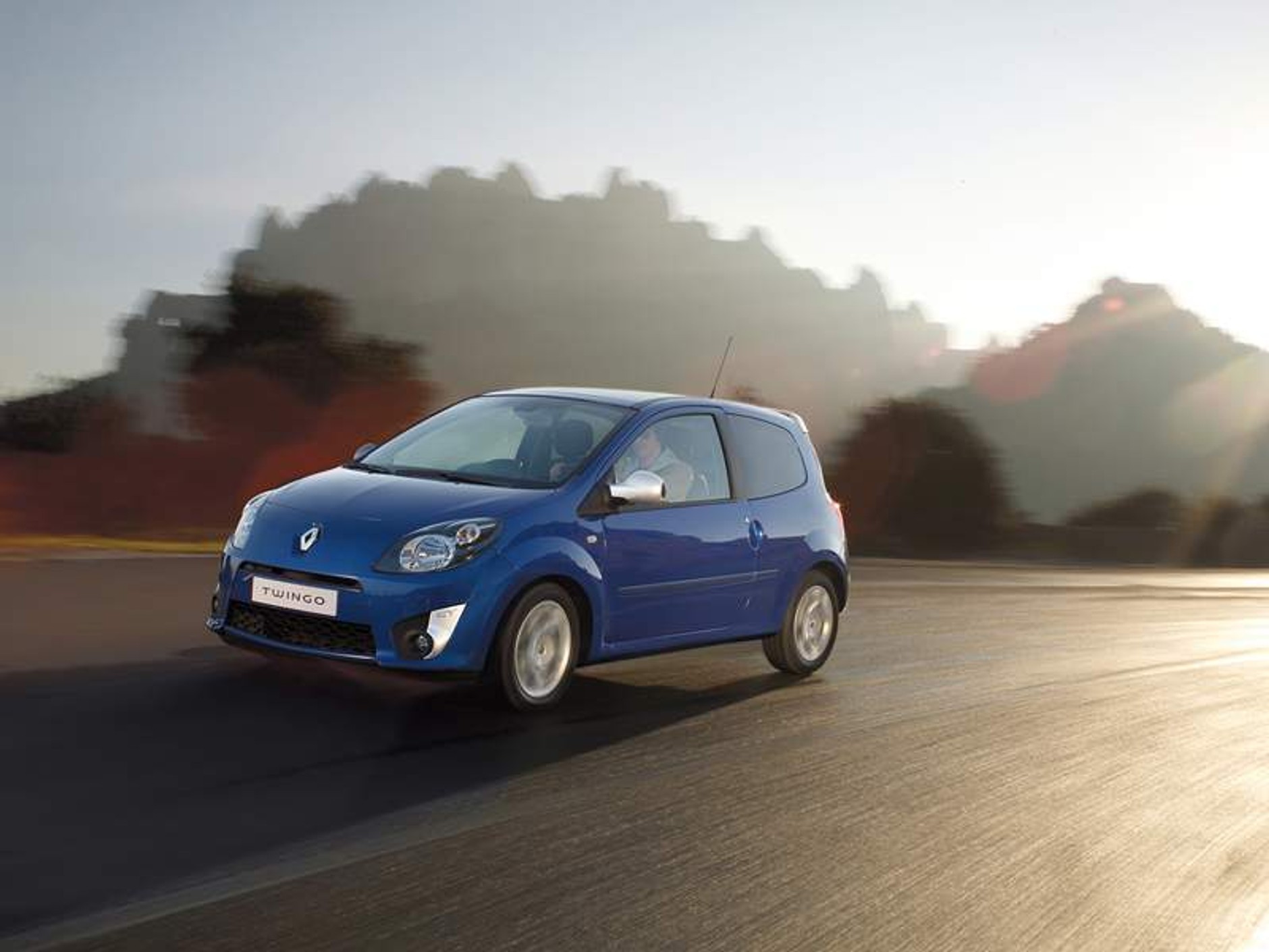 Renault Twingo II: druga generacja po 14 latach