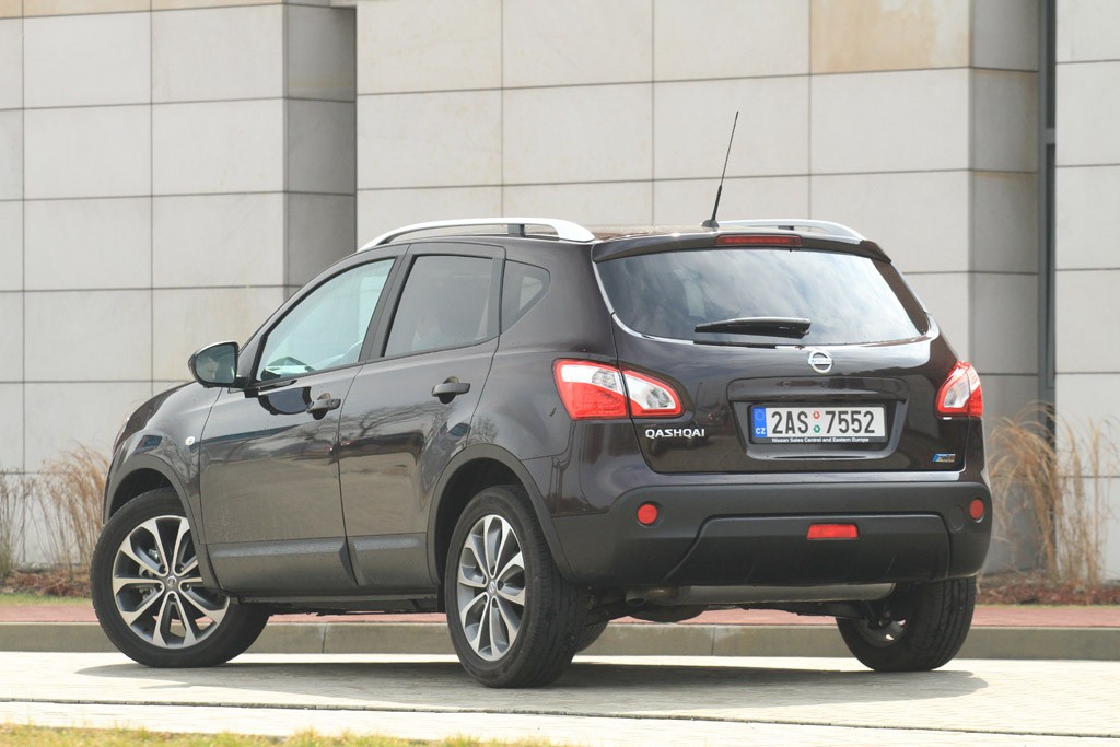 Nissan Qashqai: auto pod nadzorem kamer