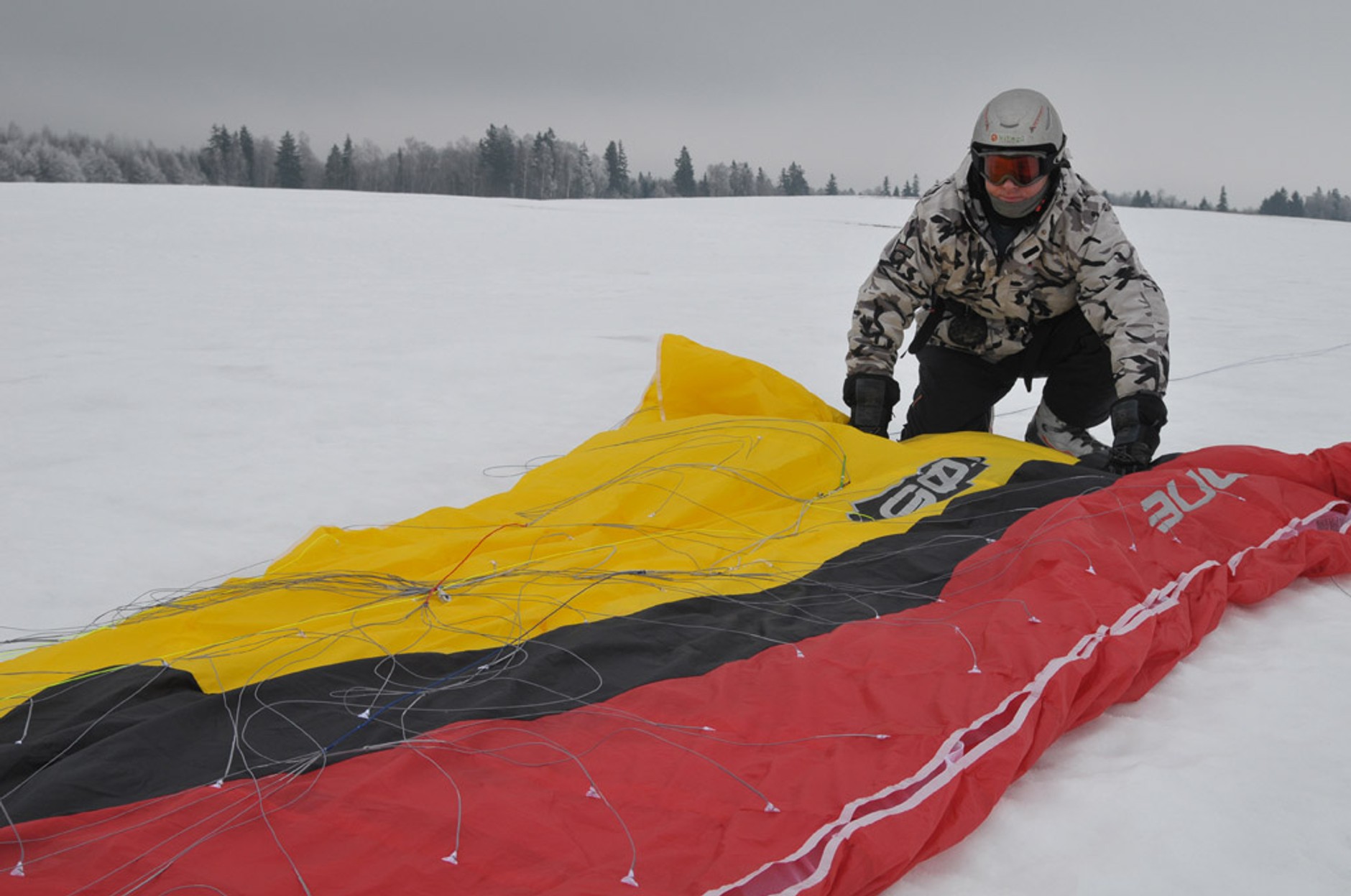 Sporty w terenie: żeglarstwo lodowe oraz snowkite