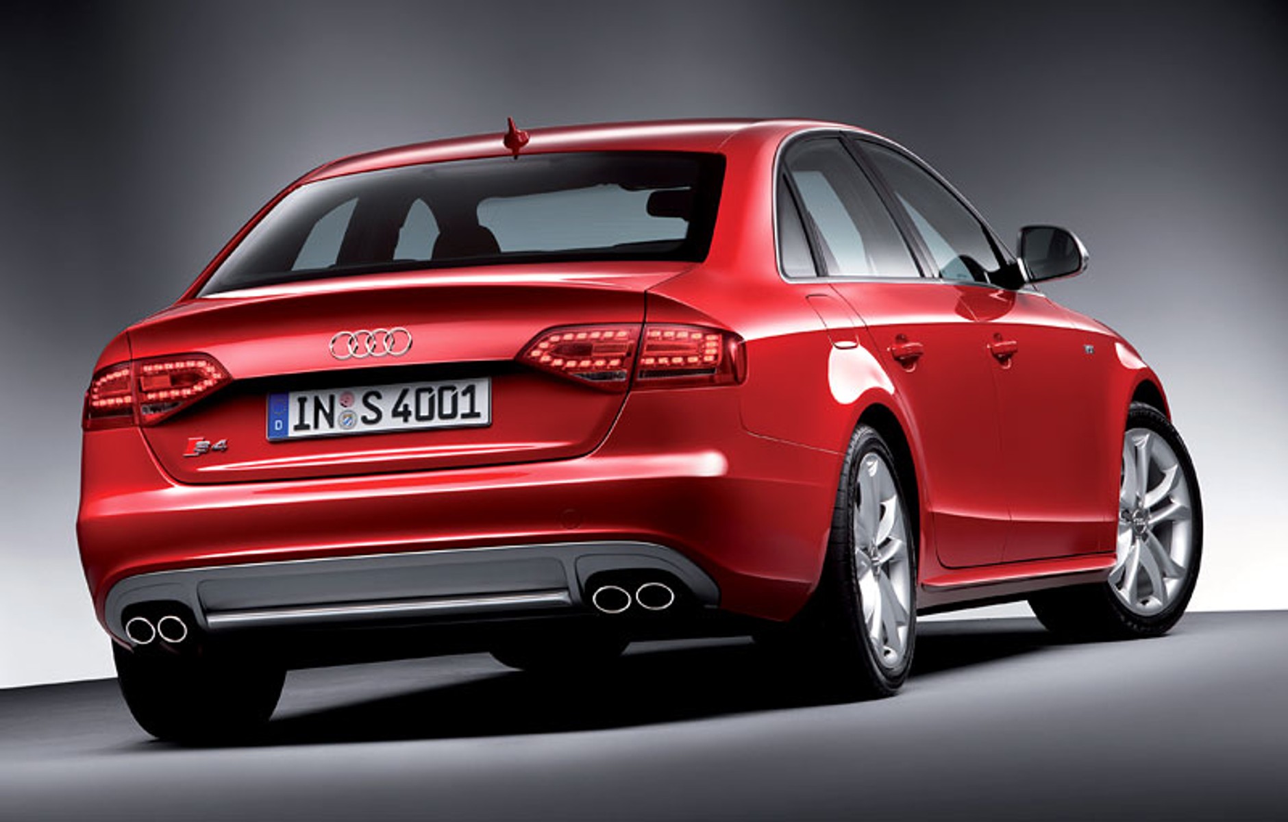 Paryż 2008: Audi S4 i S4 Avant – 333 koni dla niemieckiego sportowca