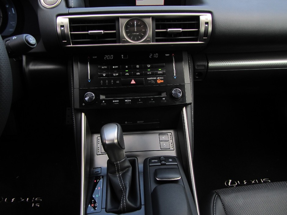 Lexus IS 2013