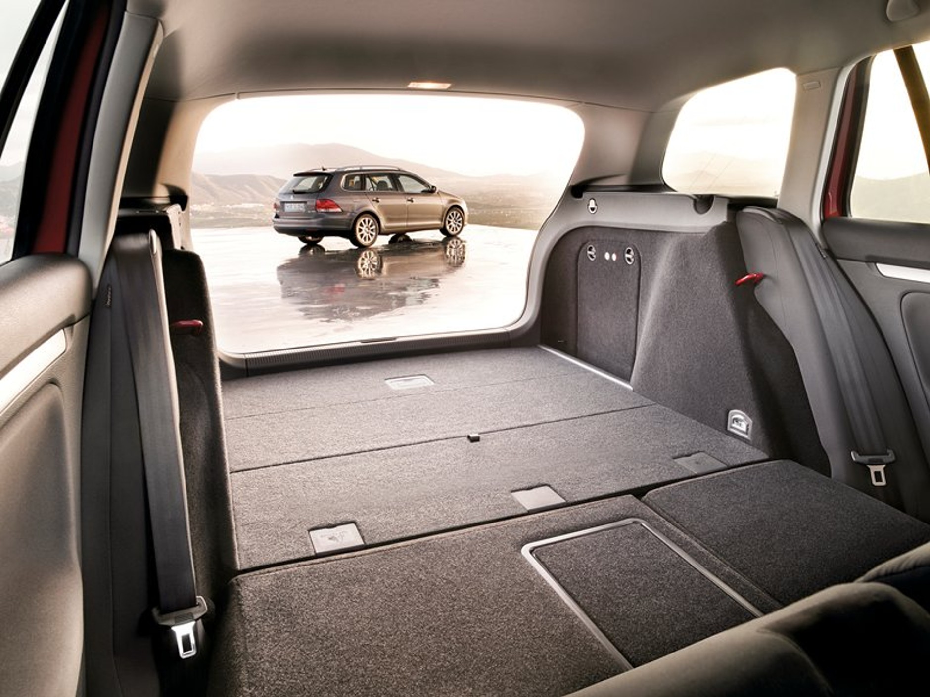 Volkswagen Golf Variant: pierwsze zdjęcia, informacje i tapety