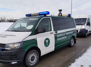 Założył inne tablice rejestracyjne, bo myślał, że nikt nie zauważy