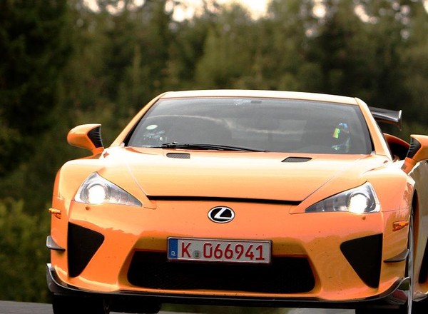 Lexus LFA Nurburgring Edition najszybszy na Północnej Pętli