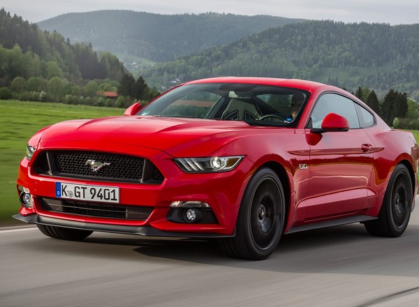 Ford Mustang hitem, ale nie liderem (ranking aut sportowych)