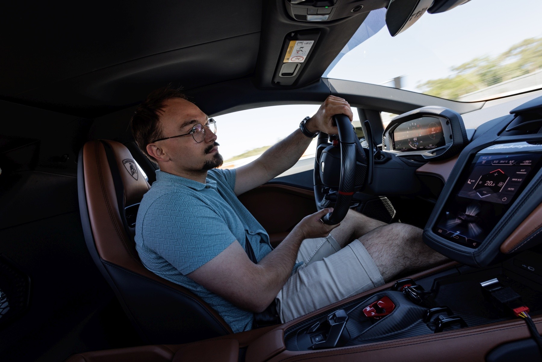 Temerario nie rzuca się na kierowcę, dość łatwo je okiełznać