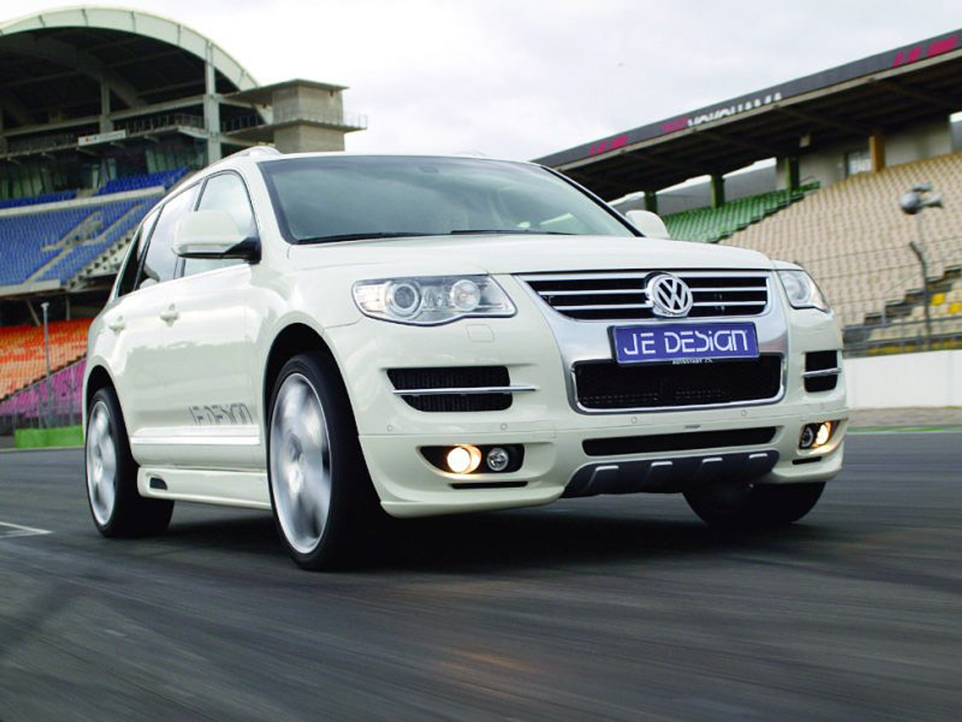 JE Design Touareg: tuning dwóch turbodiesli