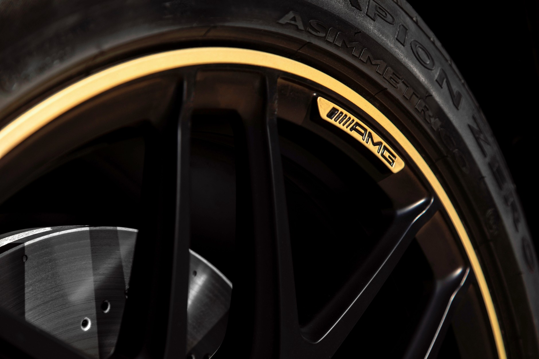 Luksusowa łódź Tirranna AMG Edition i  Mercedes-AMG G63 Cigarette Edition