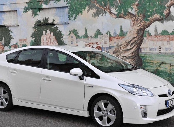 Toyota sprzedała w Japonii milionową hybrydę