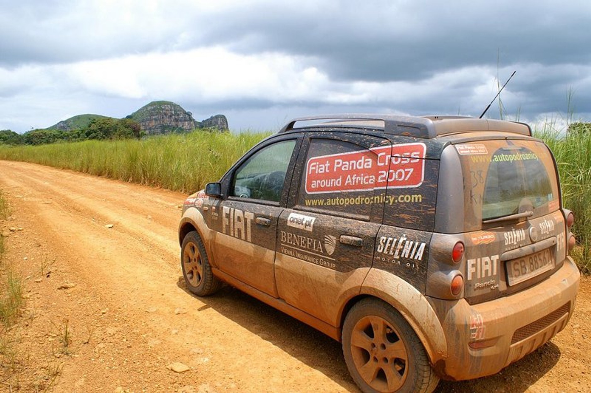 Wyprawa Fiatem Panda Cross 4x4 dookoła Afryki na półmetku