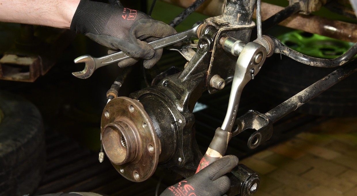 Zużyte łożysko koła - objawy, koszty, wymiana