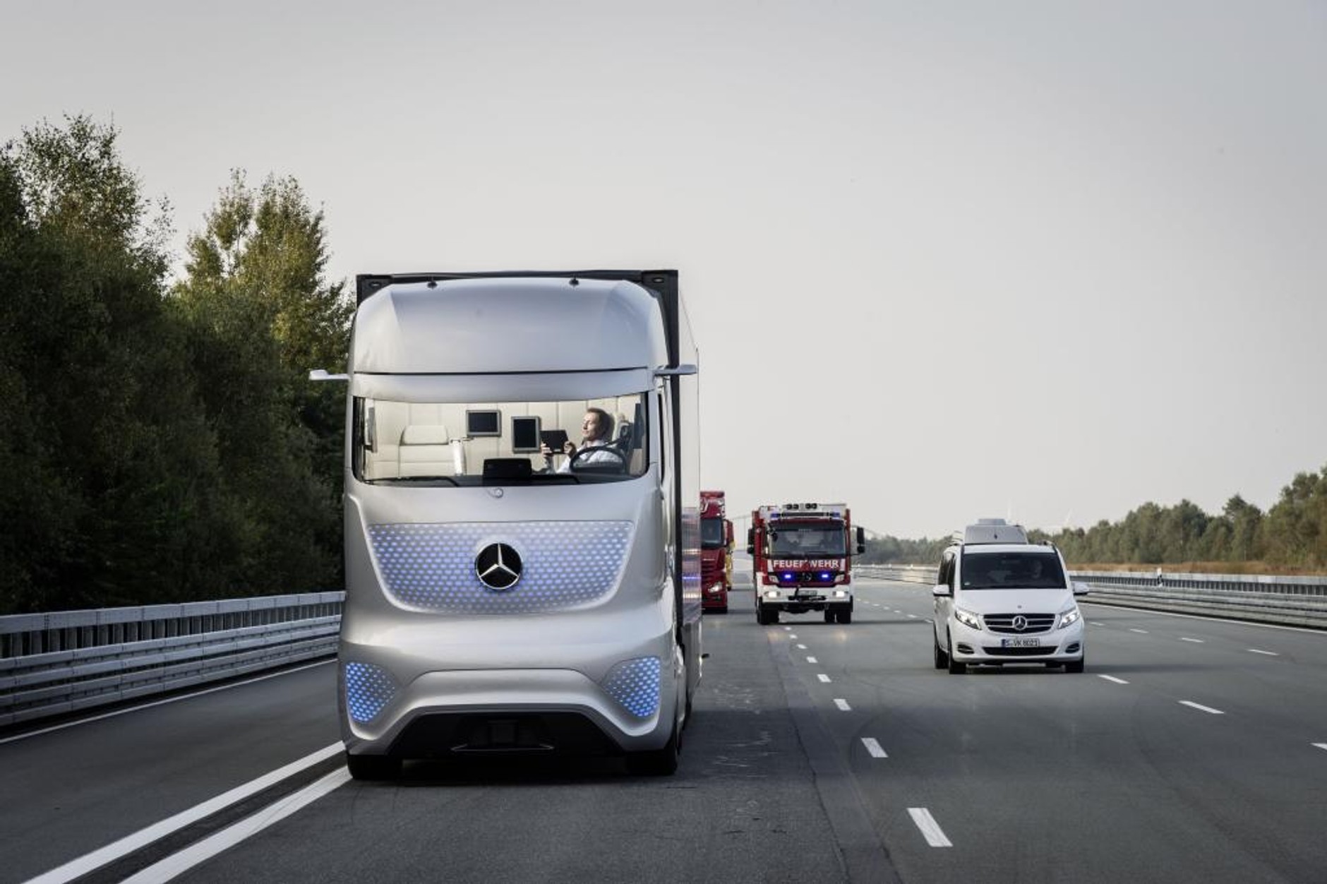 Mercedes-Benz Future Truck 2025