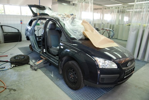 Gdzie naprawiać auto po wypadku?