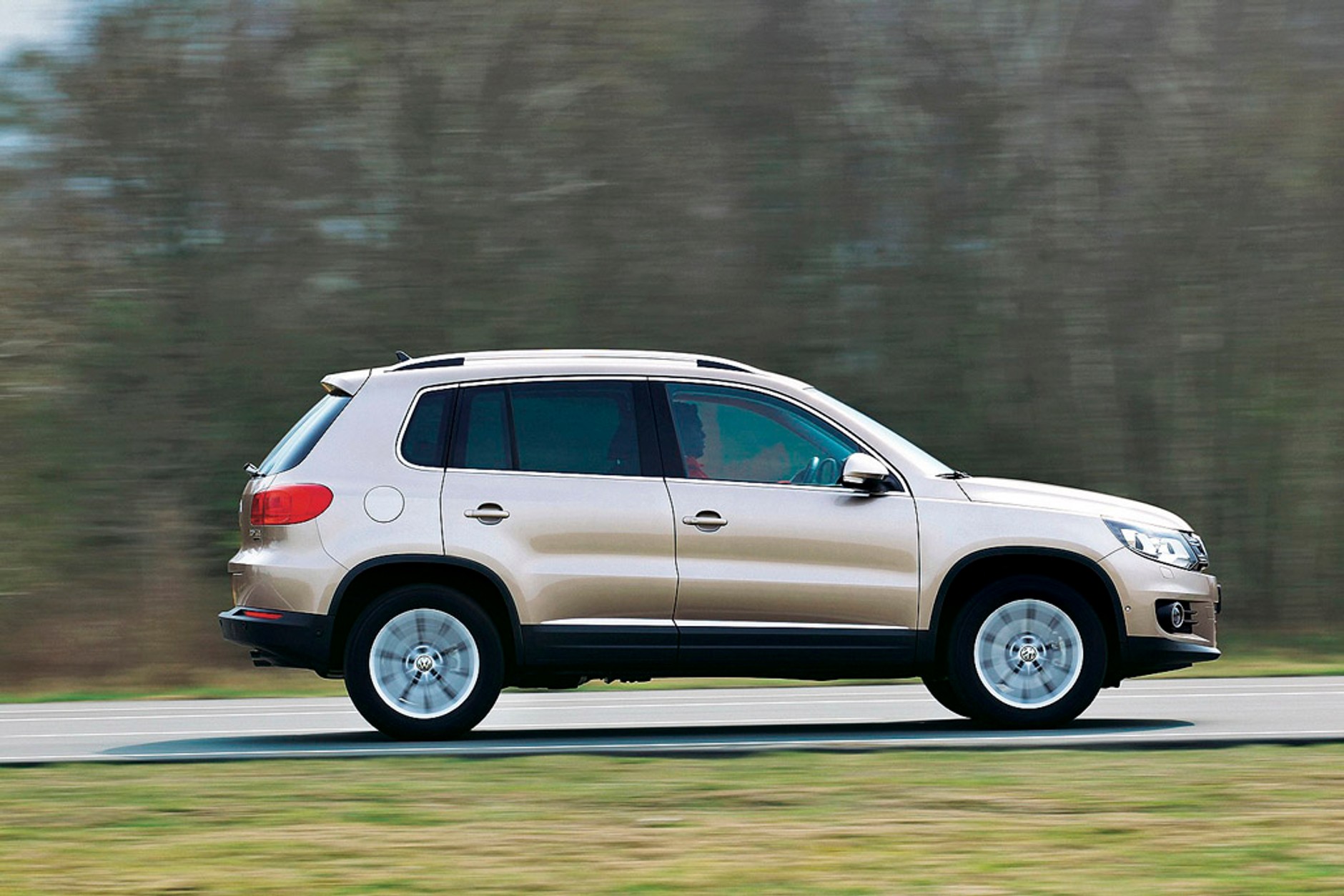 Mazda CX-5 kontra Ford Kuga, Hyundai ix35 i Volkswagen Tiguan: czy Mazda pokona konkurentów