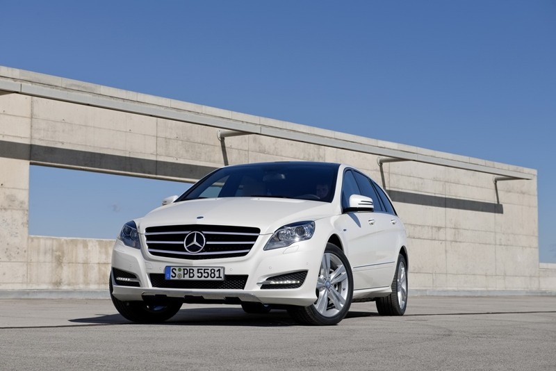 Mercedes klasy R – najbardziej niezdecydowane auto świata jest teraz jeszcze brzydsze