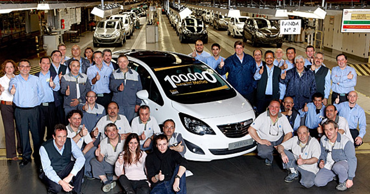 Nowy Opel Meriva razy 100 000
