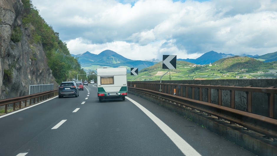 Tyrol. Za objechanie korka na autostradzie policja może ukarać kierowców mandatem