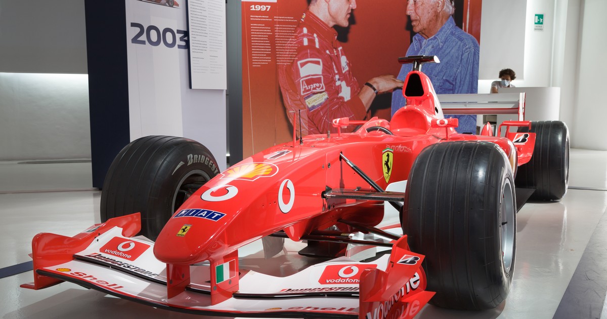 Ferrari F2003-GA wystawiony w muzeum Enzo Ferrari w Modenie we Włoszech