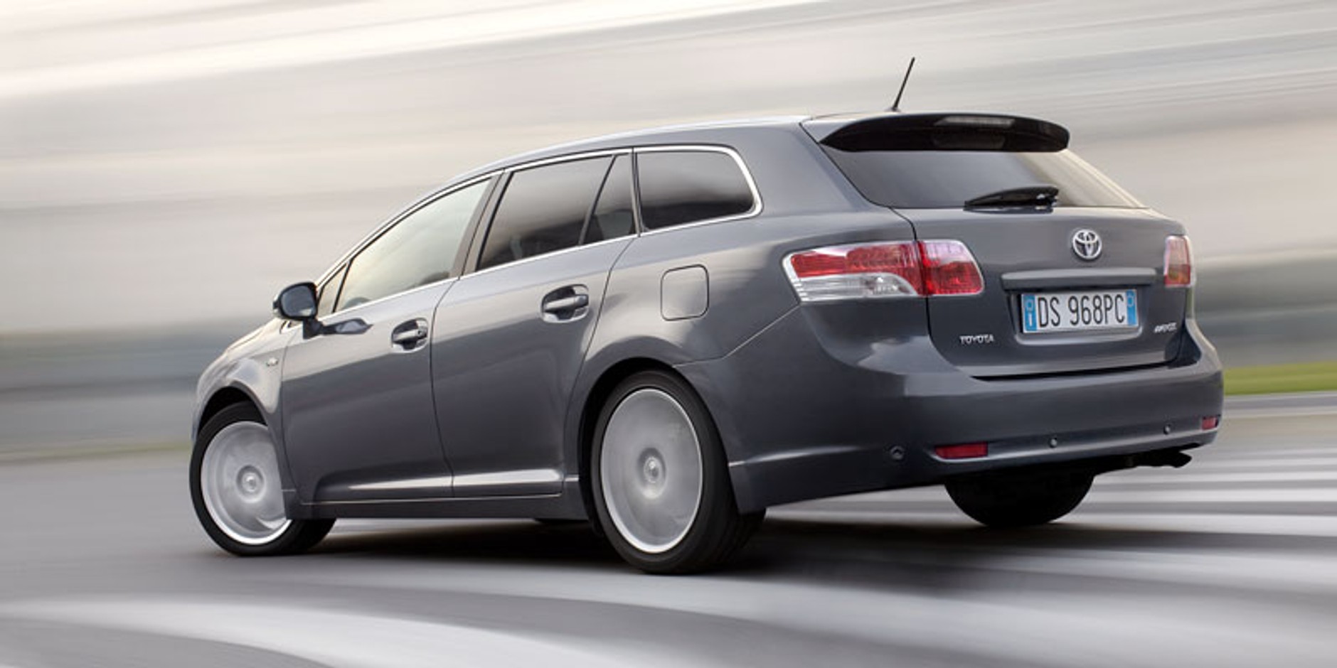 Toyota Avensis: Ceny w Niemczech od 22 700 euro (ok. 88 250 zł)