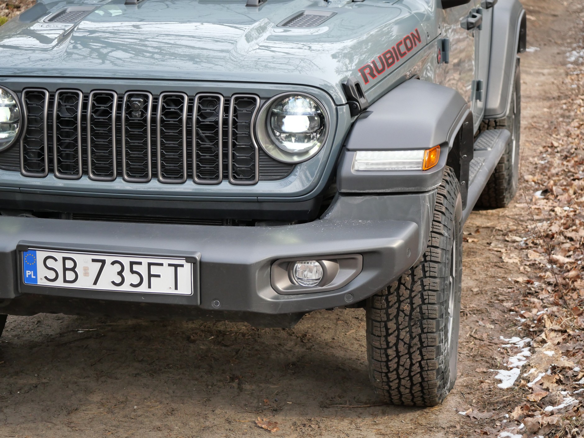 Jeep Wrangler vs Toyota Land Cruiser