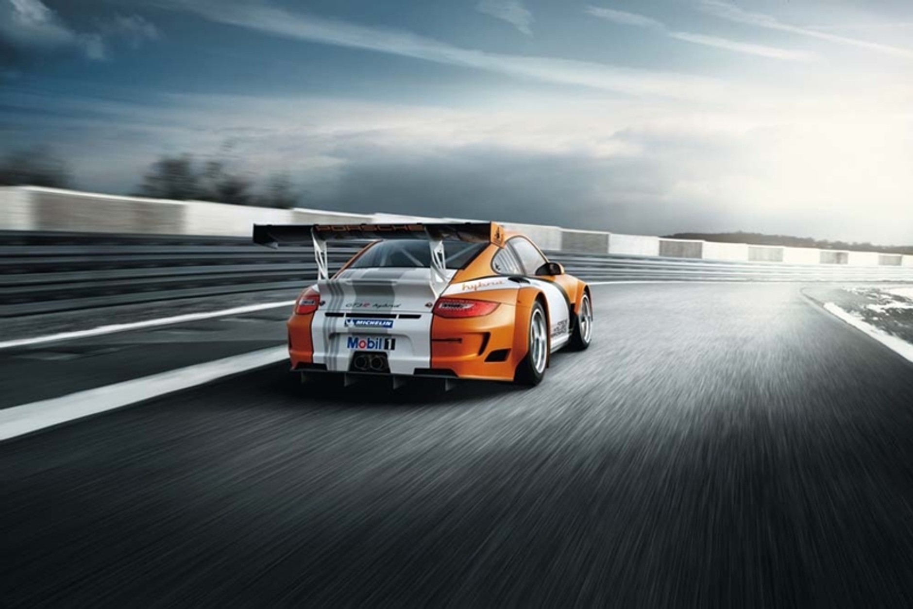 Porsche GT3 R Hybrid to konkurent Toyoty Prius