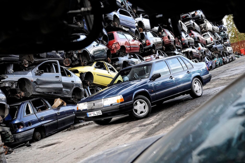 Gdy większość równolatków pocięto już na żyletki, te samochody mogą wciąż jeździć