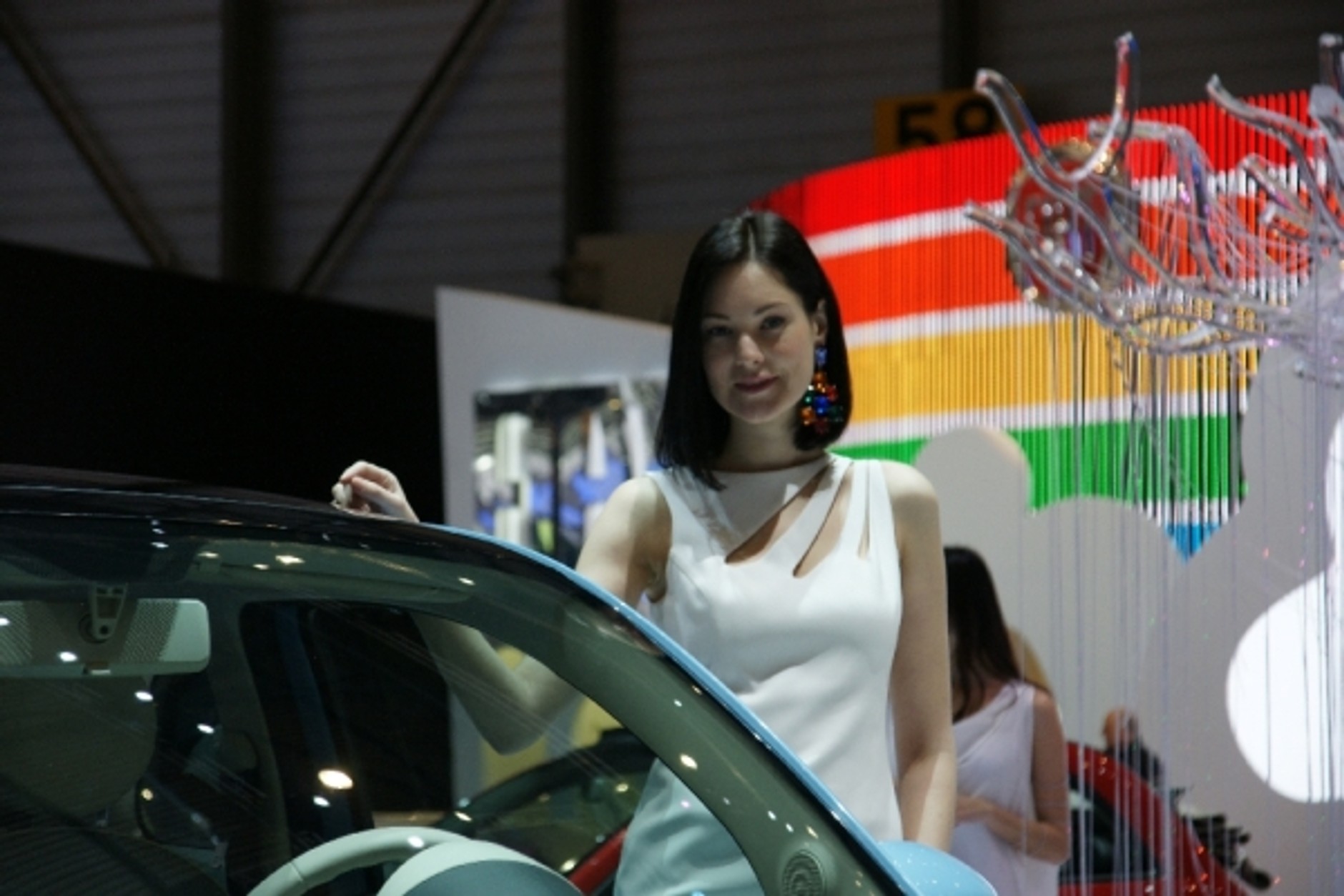 Genewa 2010: Dziewczyny z salonu samochodowego w Genewie (galeria)