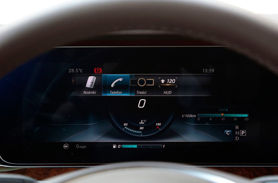 Mercedes E 220d - czy jest wystarczająco inteligenty na nasze drogi?