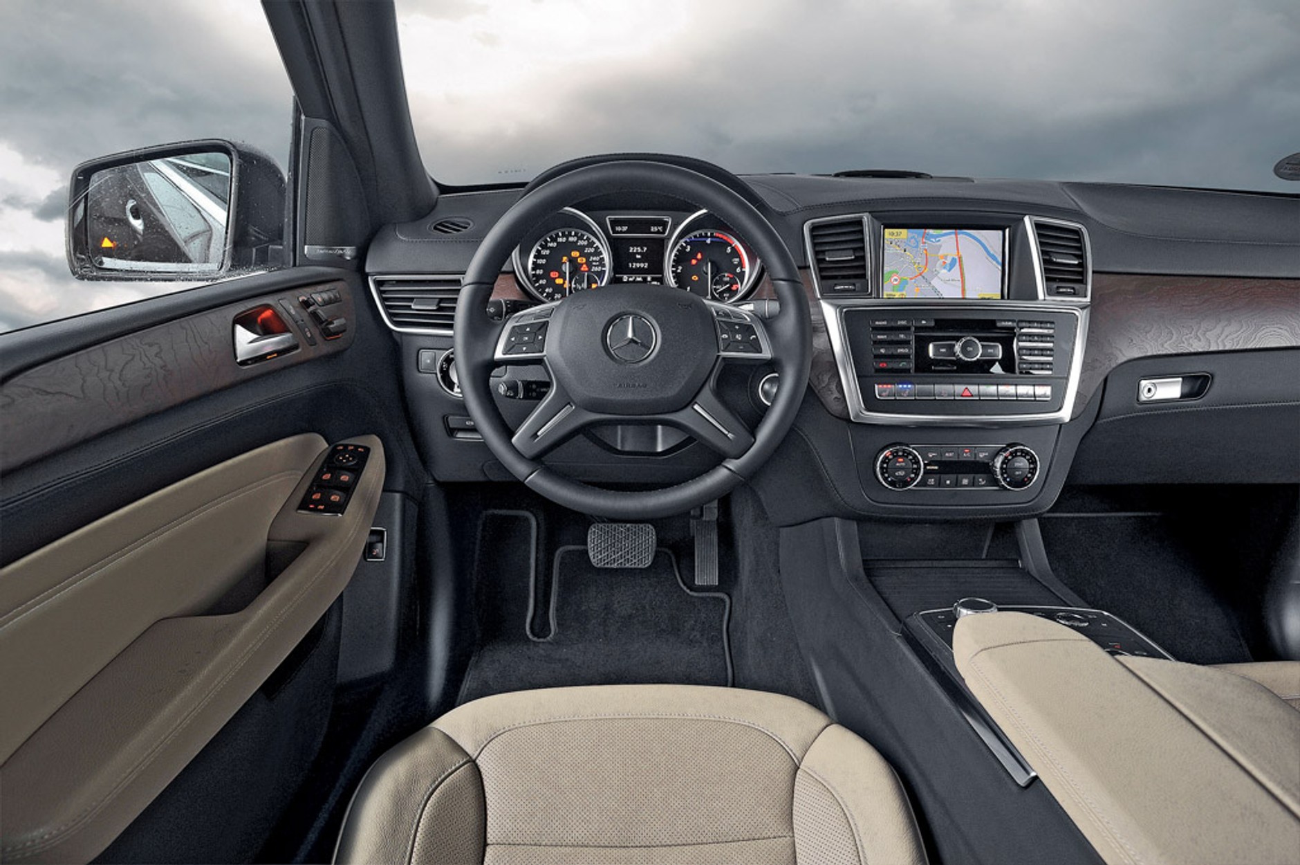 Mercedes ML kontra Range Rover Sport i Volkswagen Touareg: komfortowi podróżnicy