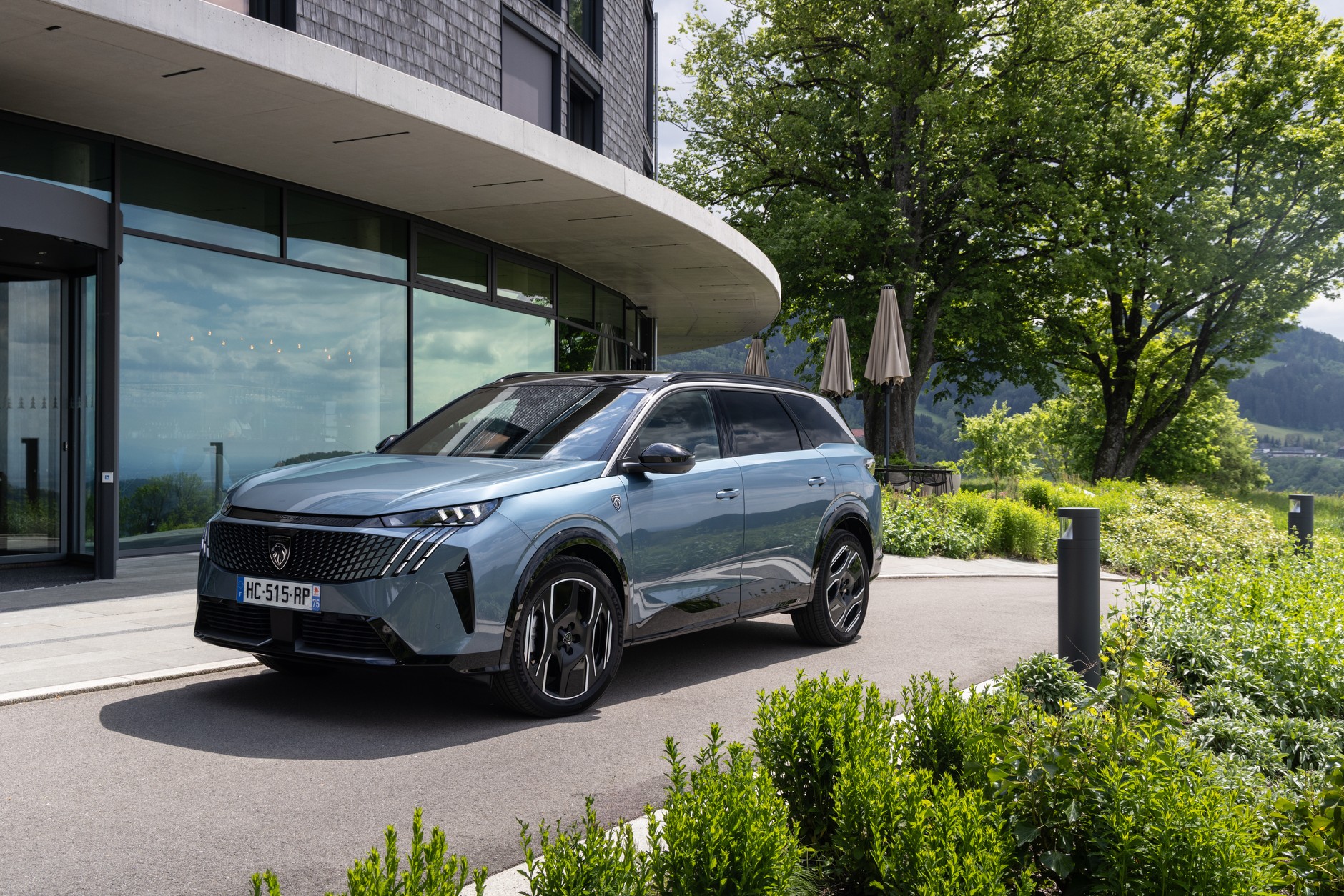 Peugeot E-5008 325 Dual Motor