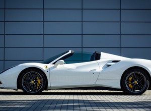Ferrari Roberta Lewandowskiego na sprzedaż. Każdy może licytować