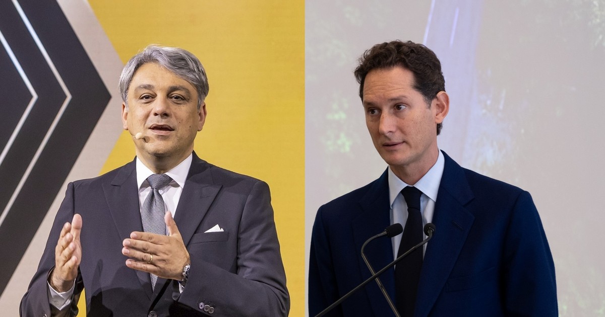 Prezes Renault Group Luca de Meo (po lewej) i prezes Stellantis John Elkann