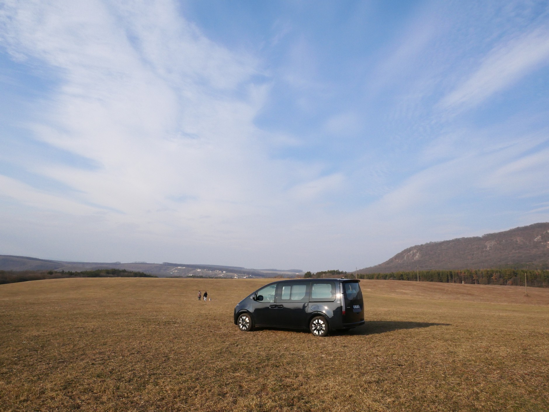 Hyundai Staria 1.6 T-GDi HEV (225 KM) Luxury