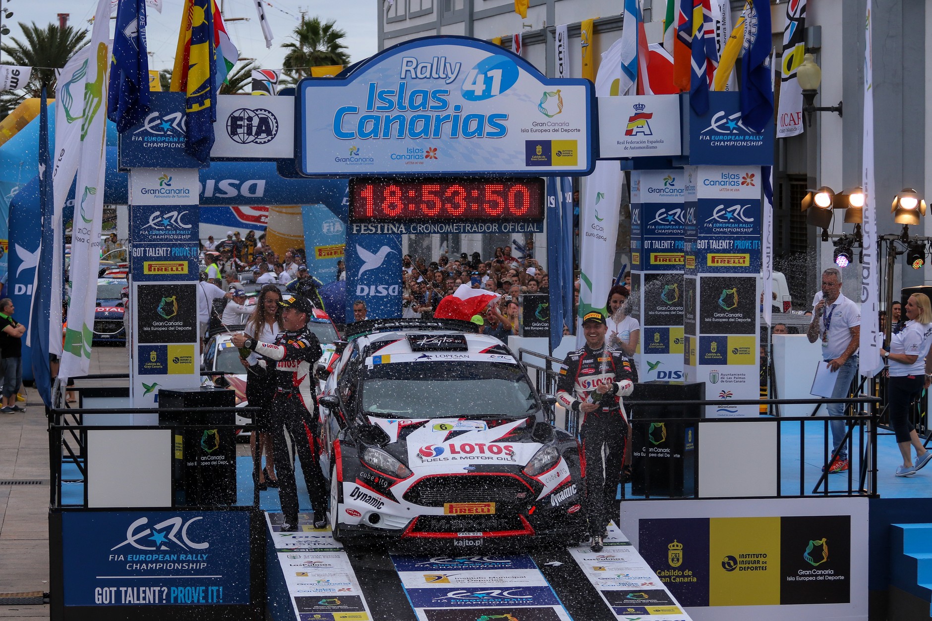 Kajetan Kajetanowicz i Jarosław Baran na podium Rajdu Wysp Kanaryjskich 2017