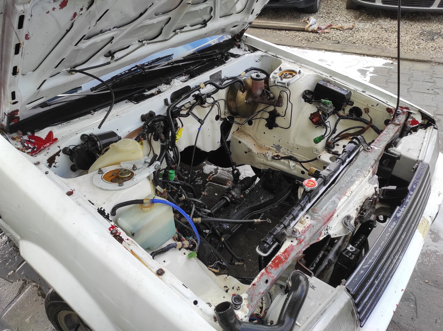 Ratujemy Hachi - poszukiwania silnika 4AGE