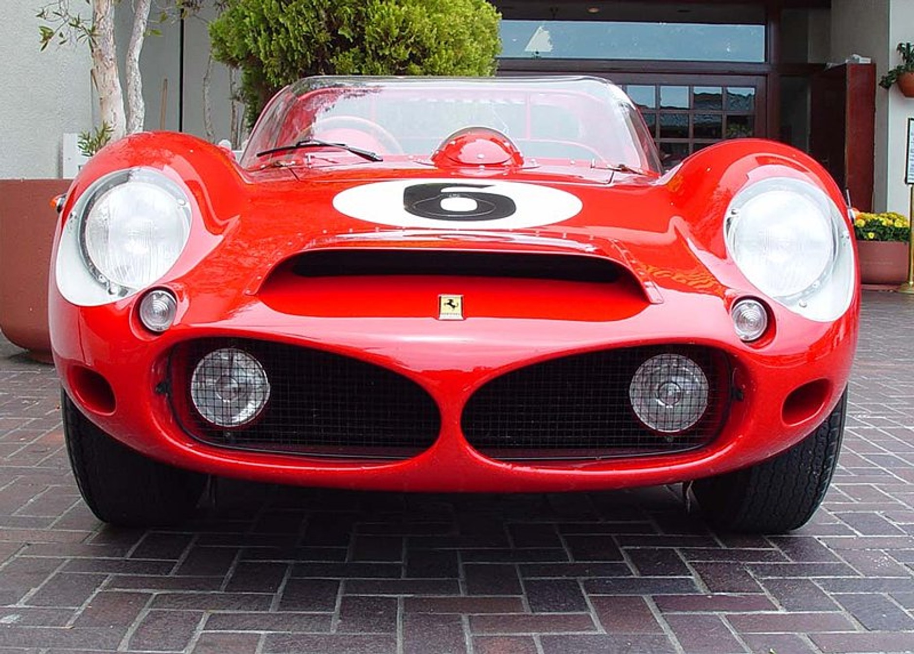 Kolejna okazja dla majętnych fanów Ferrari