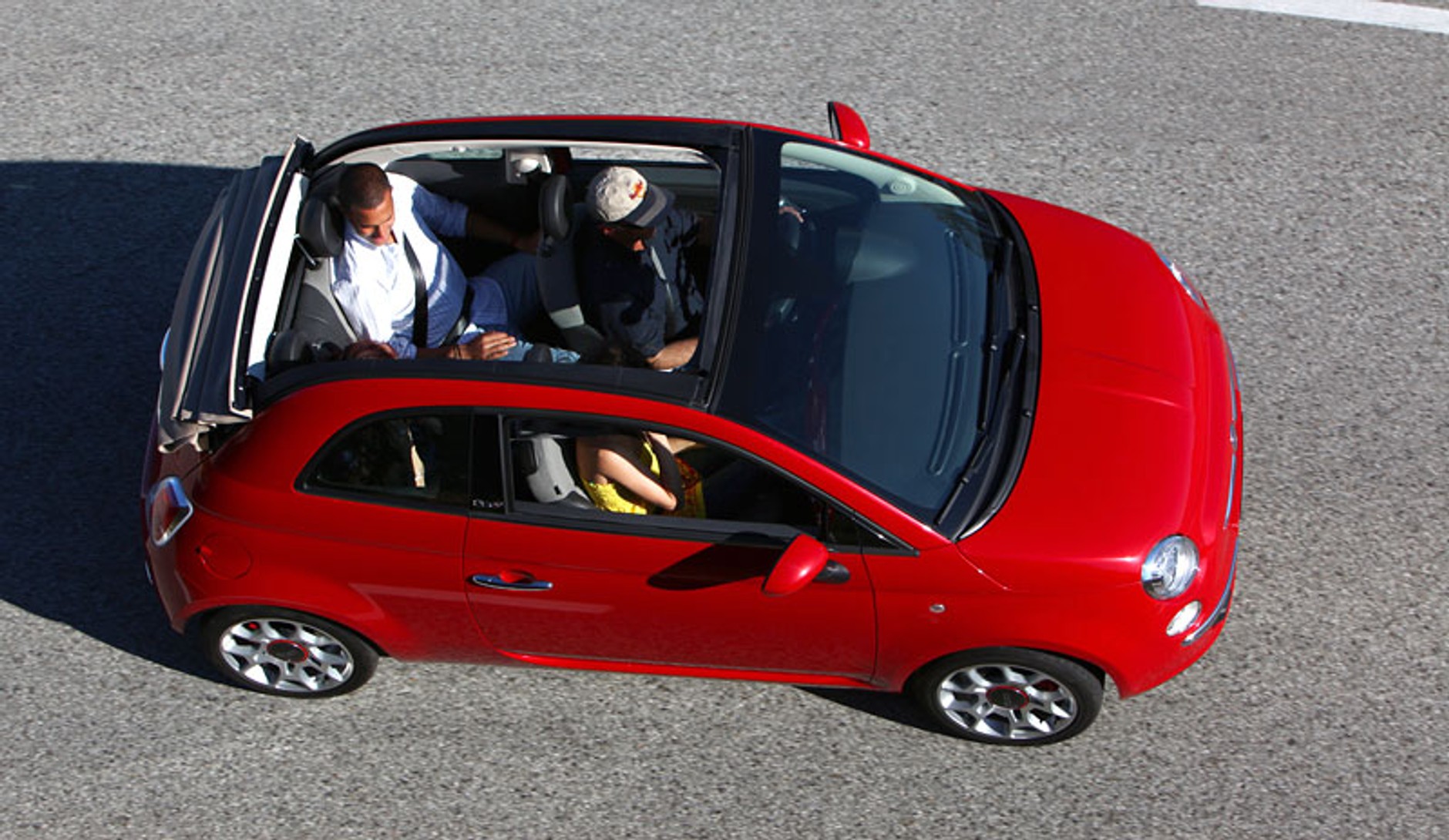 Fiata 500 w USA będą sprzedawali dilerzy Chryslera, produkcja w Meksyku