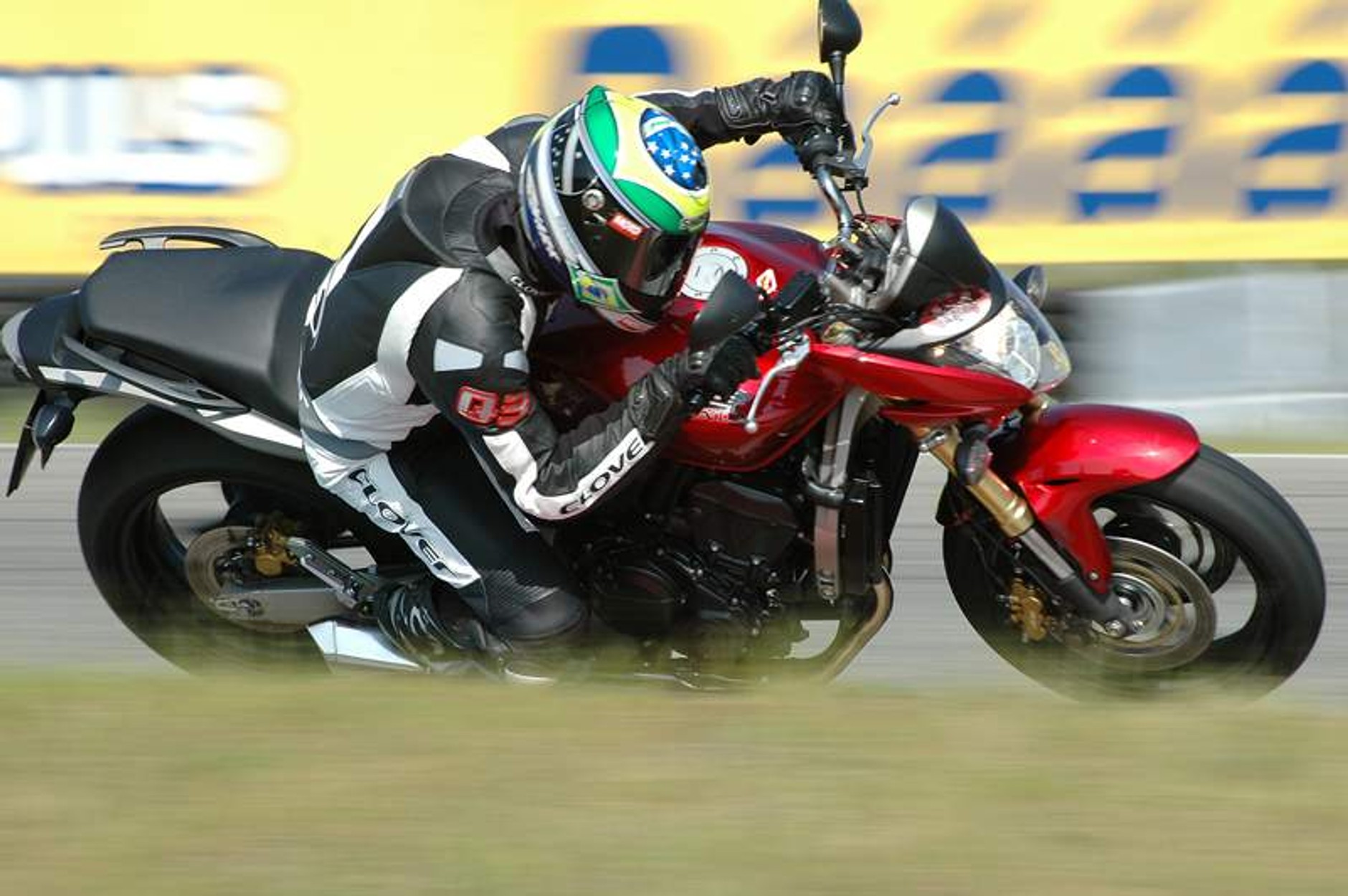 Supermoto Honda Days: nowy CBR600RR na torze