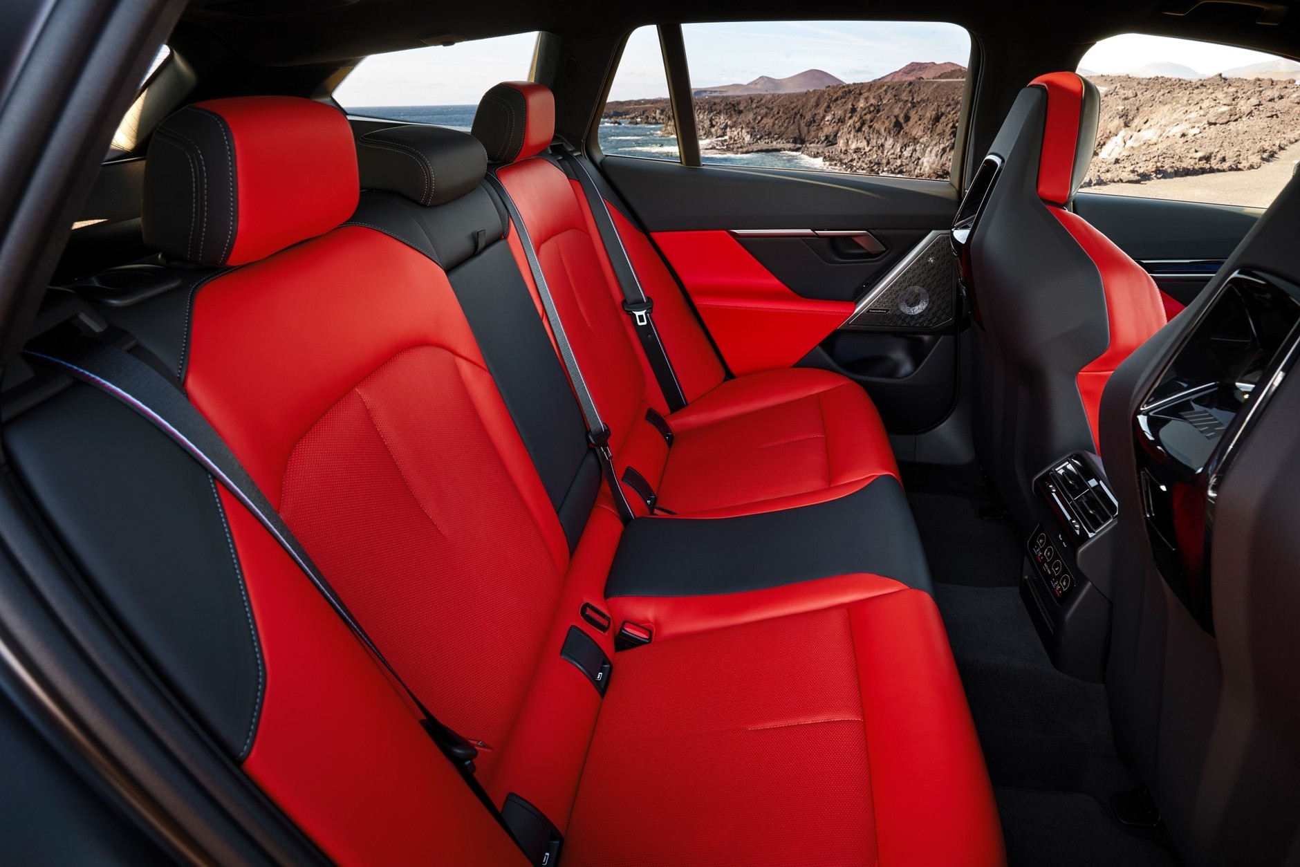 2025 BMW M5 Touring