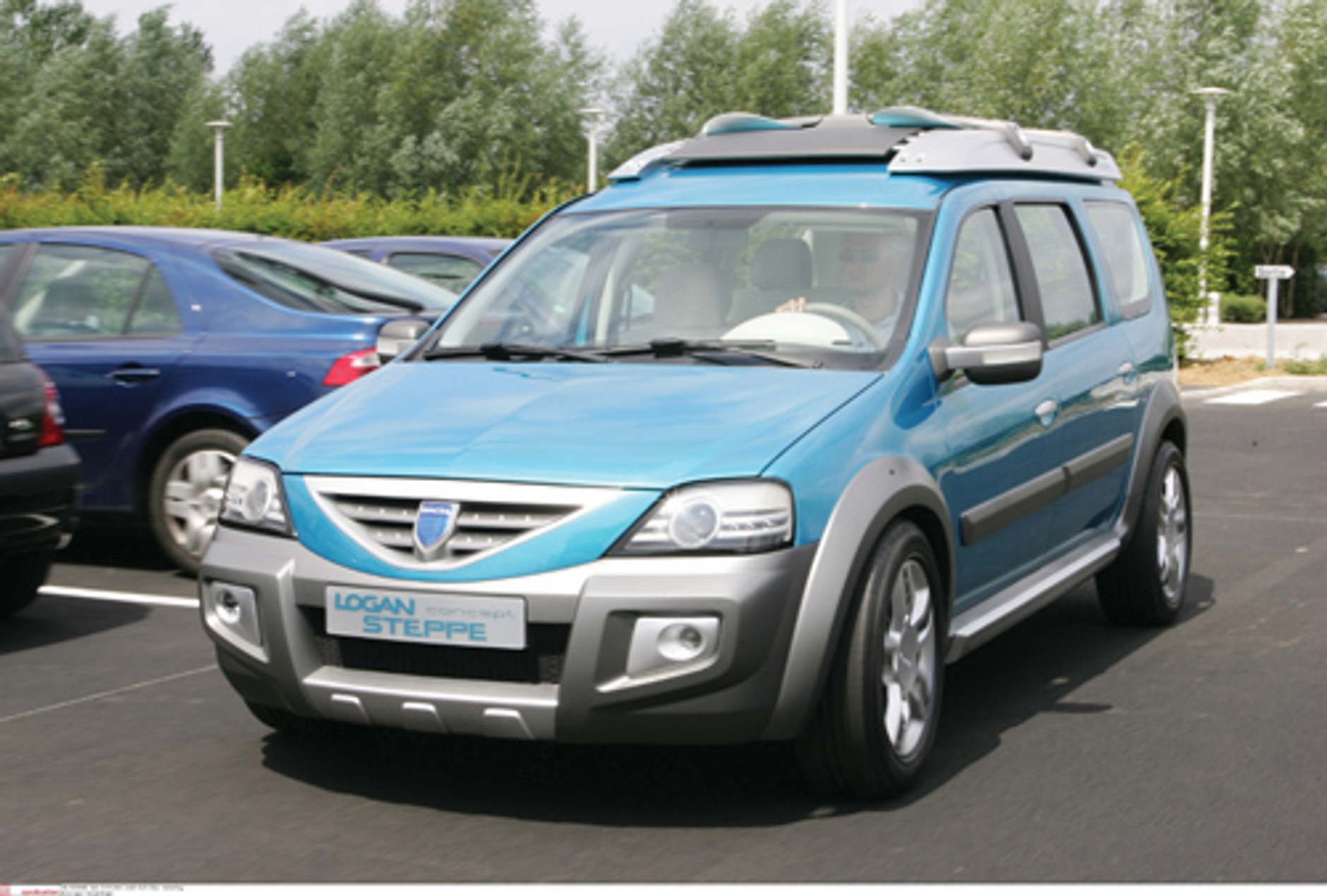 Dacia Logan Concept Steppe - Duże kombi za nieduże pieniądze